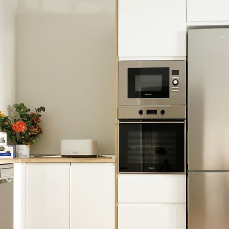 Appartamento Apartamento Deluxe El Avion Alcalá de Henares Esterno foto