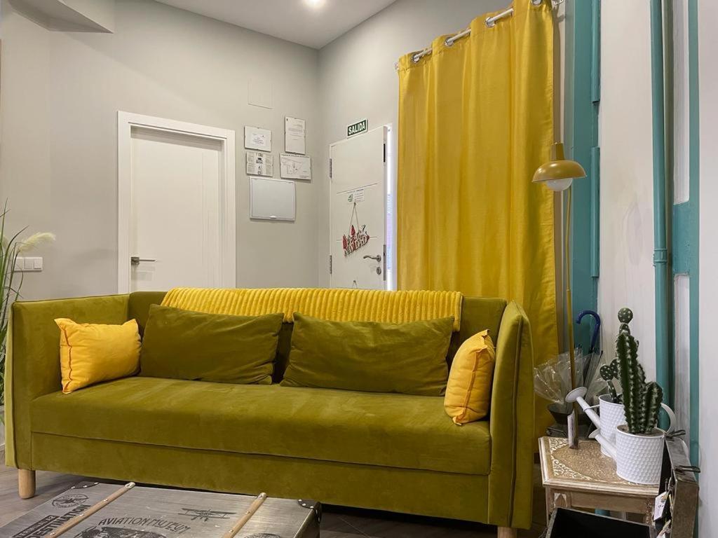Appartamento Apartamento Deluxe El Avion Alcalá de Henares Esterno foto