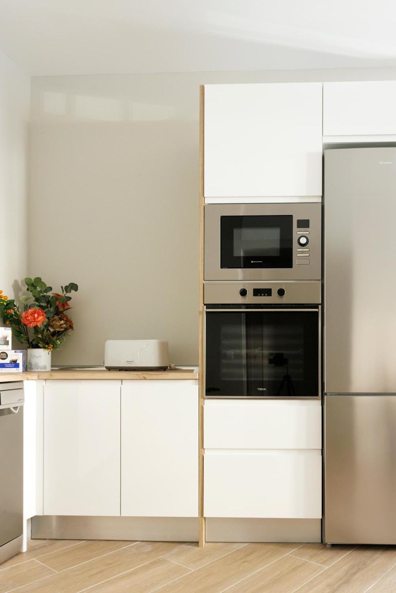 Appartamento Apartamento Deluxe El Avion Alcalá de Henares Esterno foto